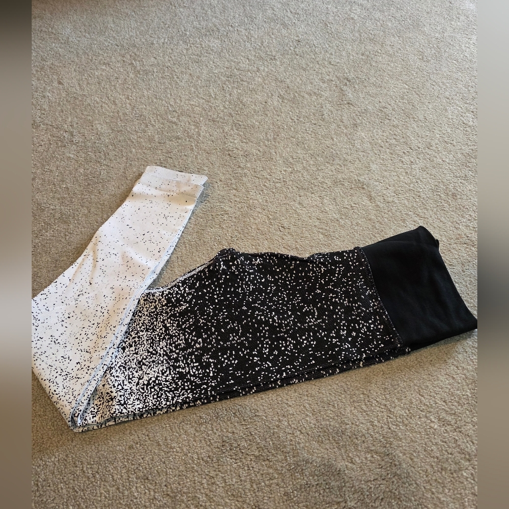 Athleta Black Activewear Leggings with Speckled Fade